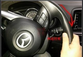 转弯什么时候转方向盘?