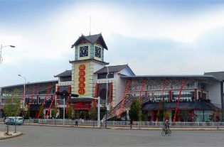 请问从丽江到泸沽湖在哪里坐车呢?