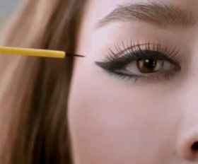 眼线膏和眼线液笔哪种更适合新手