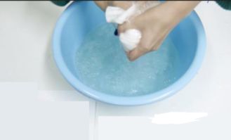 印油弄衣服上怎么去掉