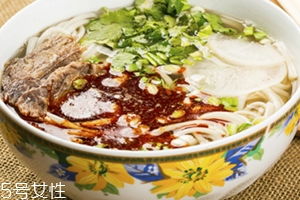 一碗兰州拉面的热量是多少大卡?