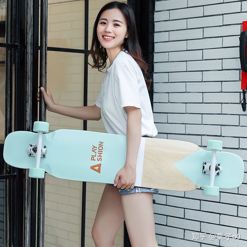 想玩滑板,女孩子买长板还是双翘