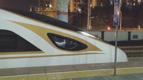 g7494到上海虹桥是哪个出站口?