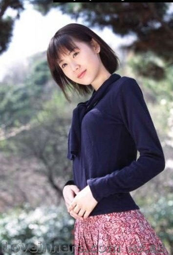 国民妹妹真的长大了,20岁的张子枫有多厉害?