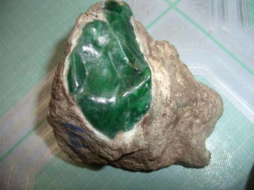 翡翠原石怎么卖