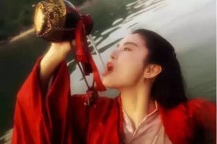 东方不败的原名叫什么啊