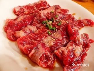 牛肋条和牛腩哪个好吃