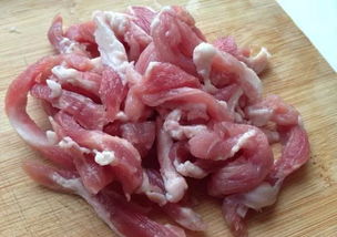 切猪肉丝是切顺丝还是切逆丝?