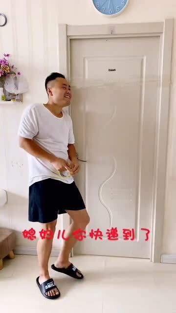 老婆温柔实在,我俩感情很好,她在生活中被别人开发了,我该怎么办?
