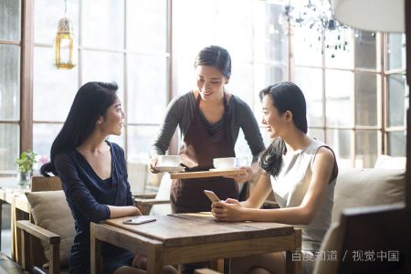 适合聚餐发朋友圈的说说句子语录(精选48句)