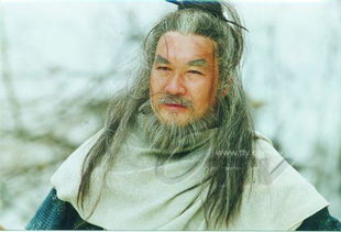 周星驰电影金牌男配,未学功夫却成武打明星,梁家仁现状如何?
