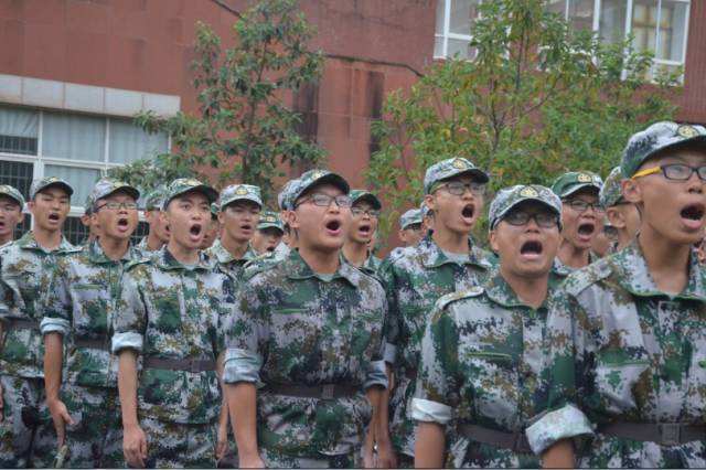 雄鹰队口号霸气押韵，雄鹰队口号霸气押韵八字