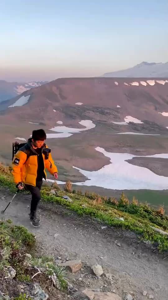 翻山越岭是什么意思