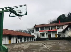 有没有谁知道宜宾所有的中职中专学校啊?学校名字和地址……