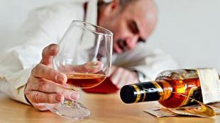 喝醉后吃什么解酒，红酒喝醉后吃什么解酒