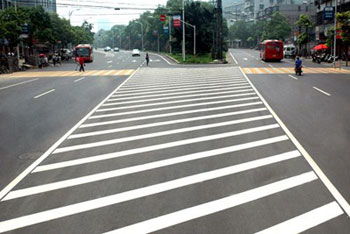 路面标线