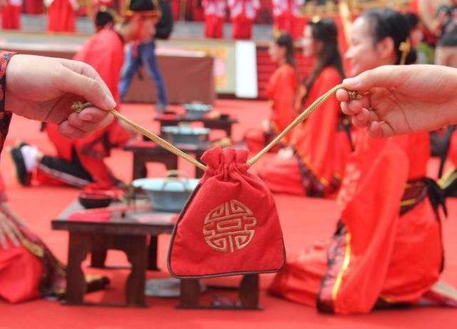 什么叫结发夫妻?
