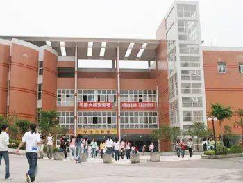 四川外国语大学南方翻译学院是几本