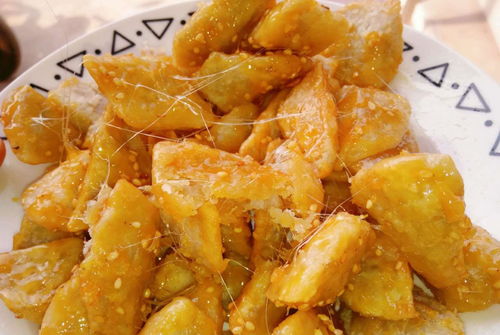 拔丝芋头怎样做,焦香酥脆,吃了根本停不下来,酥脆香甜非常拉丝?