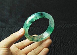 什么是翡翠飘花翡翠飘花怎么形成的