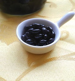如何醋泡黑豆