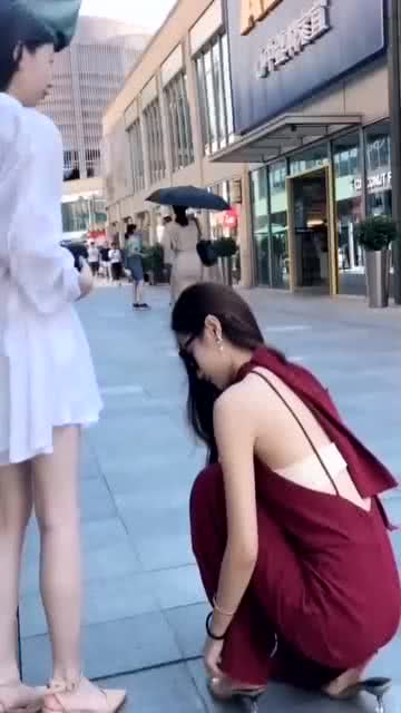对于一个女生来说颜值和身材哪个更重要?