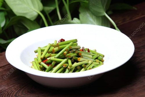 蒜苔怎么腌制好吃，蒜苔怎么腌制好吃又脆视频
