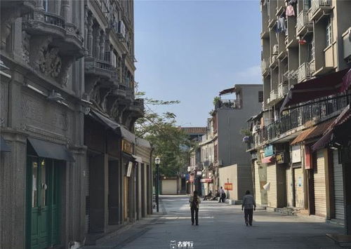 万人空巷意思