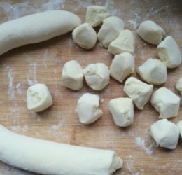 牛肉用什么菜包饺子好吃