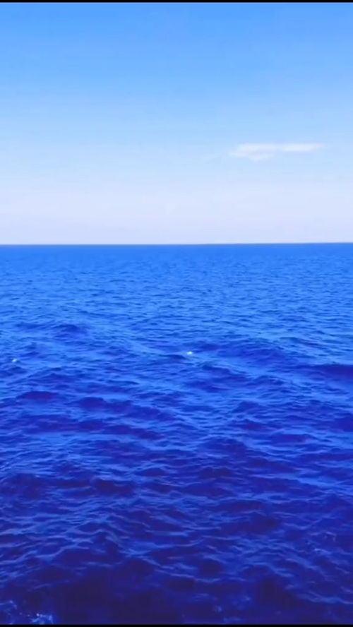大海为什么是蓝色的?