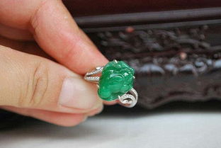 貔貅戒指的佩戴方法(貔貅戒指的正确戴法)