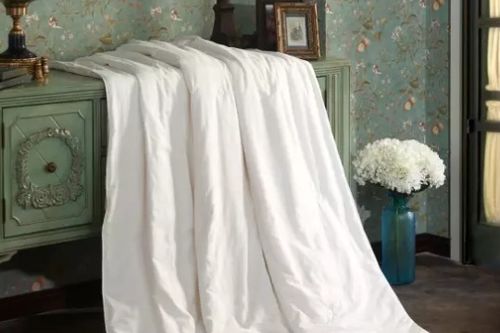 被子上的陈旧血迹怎么洗干净?