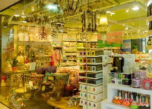 在校园里适合开什么店?