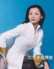 董卿让人硬的照片，董卿拍照