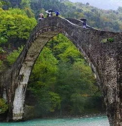 浟湙潋滟,怎么读?