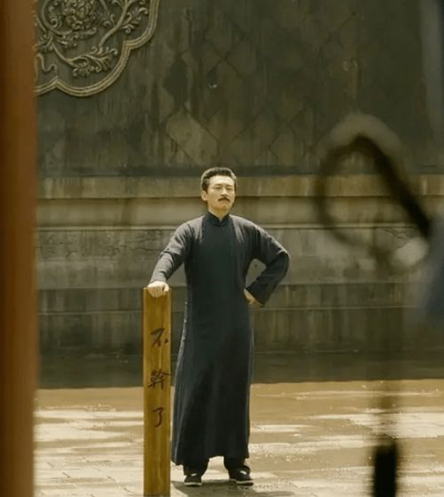 中国现代文学的奠基人