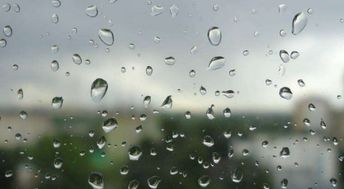作家写雨的优美片段??
