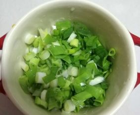 煲羊肉汤放什么药材好