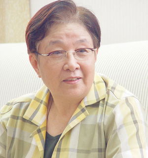 作曲家谷建芬还现在吗?