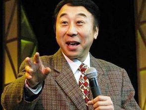 著名相声大师冯巩,为什么先拜侯耀文为师,又做了马季的徒弟?