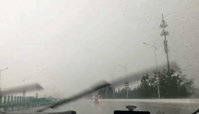 雷声隆隆，雷声隆隆的意思