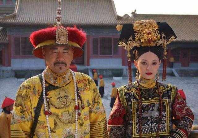 找一本清穿文,女主一穿过去就是耿氏,但是女主会很多种外语,还曾在出巡