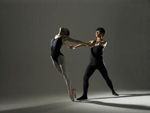 填叠词“什么地叫,什么地跳”