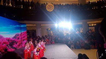 看表演，看表演怎么发朋友圈