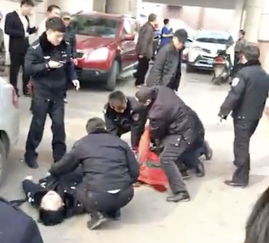 3人学校砍人被击毙，3人学校砍人被击毙是真的吗