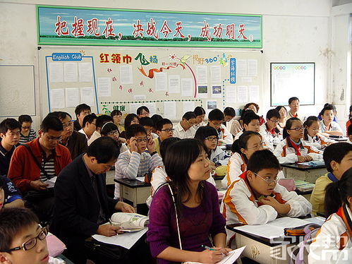 我眼中的学校，我眼中的学校画一幅画