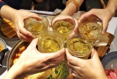 姐妹相聚的经典句子，姐妹相聚拍照发朋友圈的经典句子