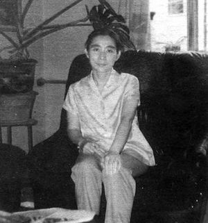 请说出一位名人的资料.