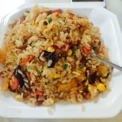 虎牙直播户外工地门口卖炒饭主播叫什么