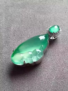 如何鉴别翡翠的好坏?
